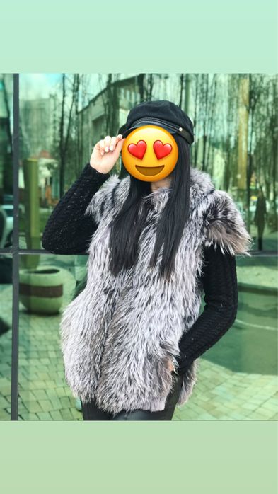 Хутряна жилетка з чорнобурки
