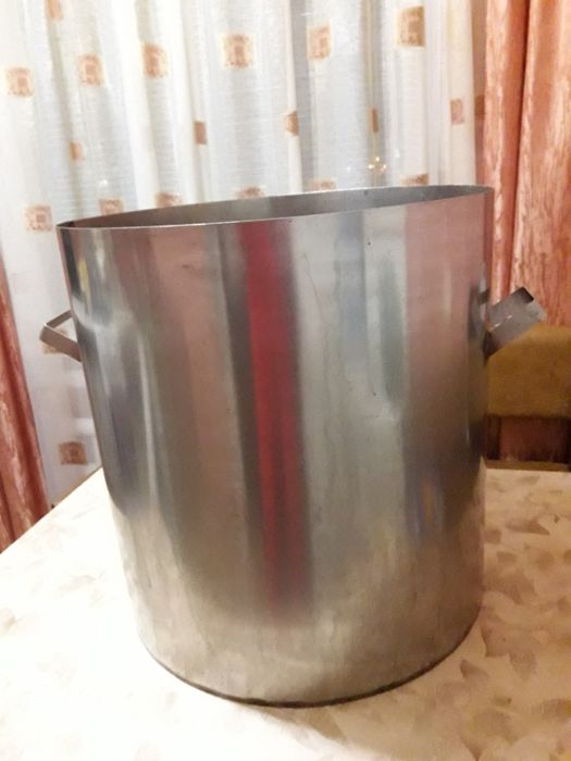 Кастрюля из нержавейки 100 л.