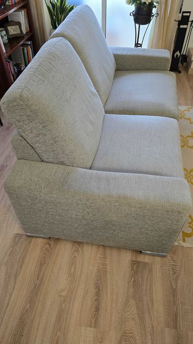 Sofá 2 lugares como novo