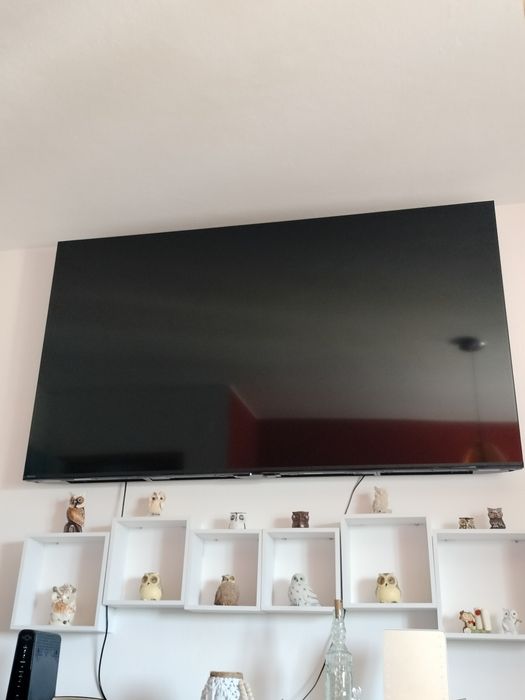 Televisão de 65 polegadas