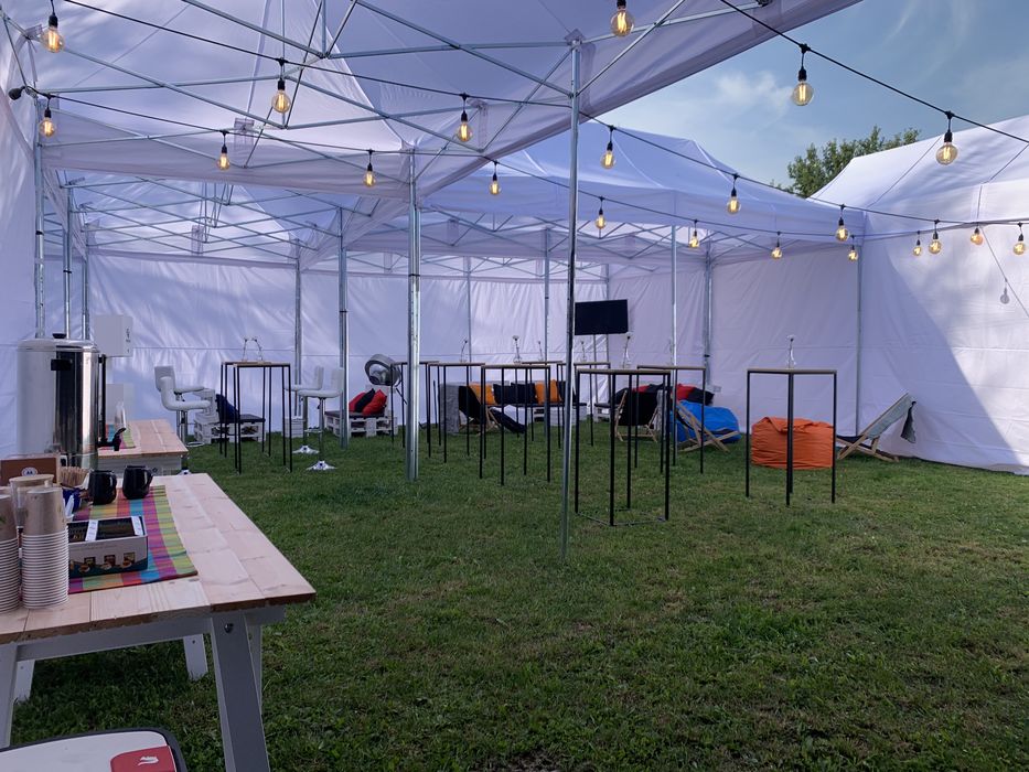 Wynajem namiotów eventowych | namioty ekspresowe, imprezowe