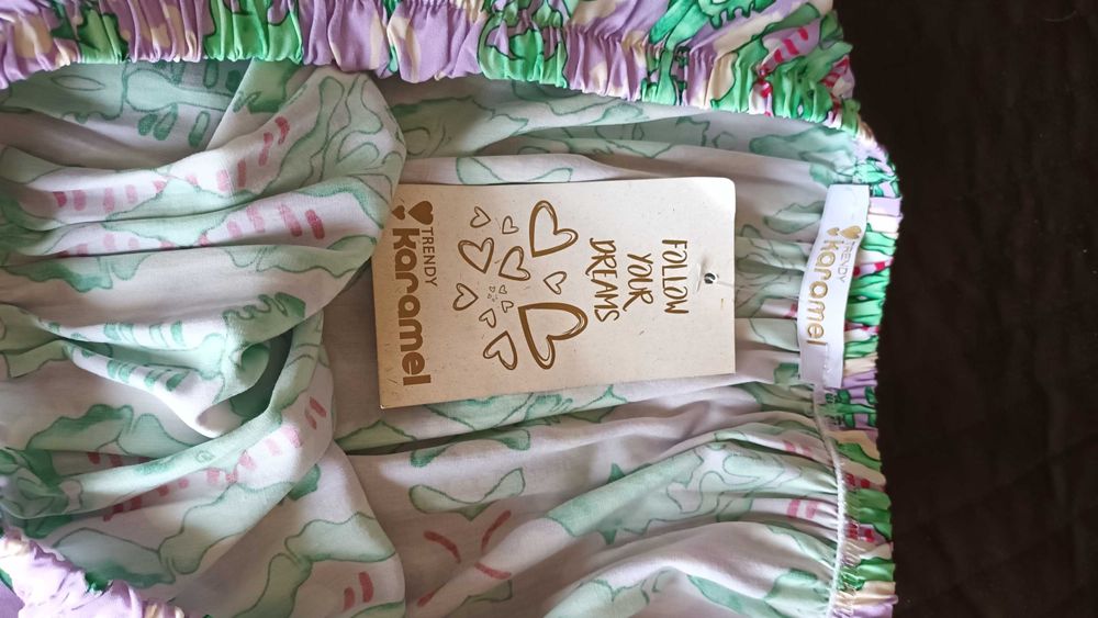 Blusa em lilás e verde da karamel