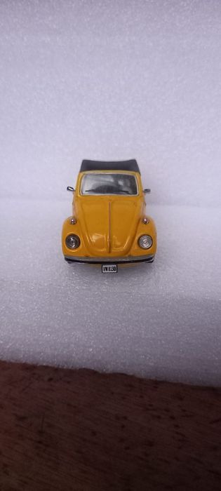 Volkswagen beetle  escala 1:43