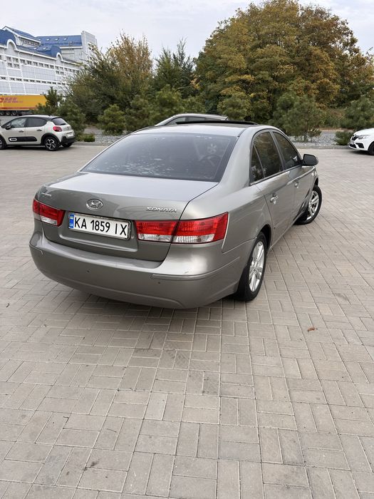 Hyundai Sonata 2.4газ/бенз 2008