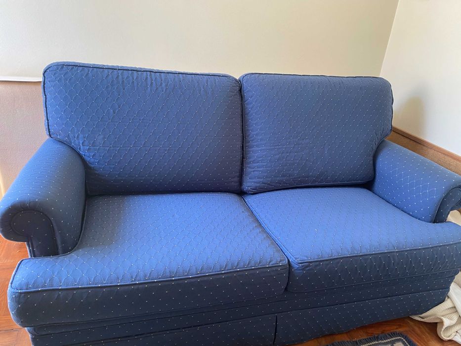 Sofá 2 lugares + 1 maple, como novos