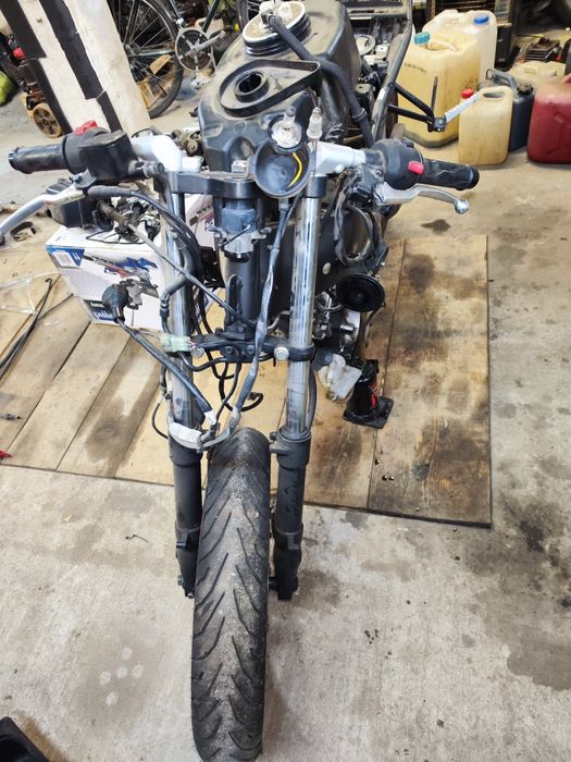 Yamaha yzf r125 . 2008-2014,  2010 cała na części plastiki rama itp.