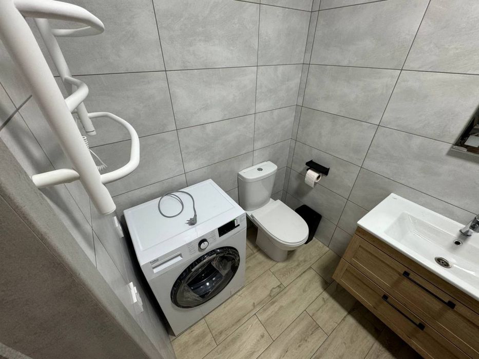 Продаж двокімнатної квартири!! Левада!!