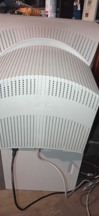 Monitor NEC MultiSync FE700