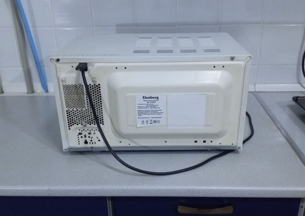 Мікрохвильова піч  Elenberg MS 2009M Микроволновка у гарному стані