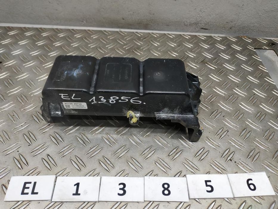 Nissan Leaf ZE0 2010-2017 конденсатор EL13856 XC1283NF0A