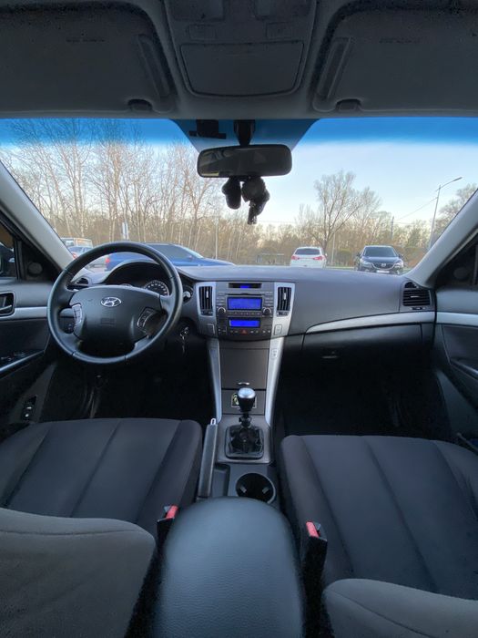 Hyundai Sonata 2010