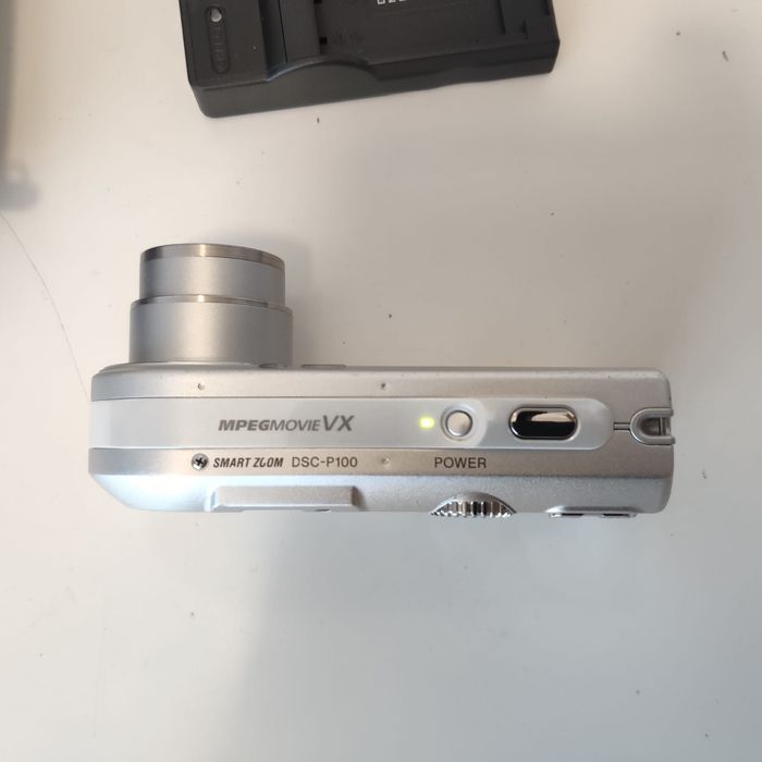 Câmara Sony Cyber-shot