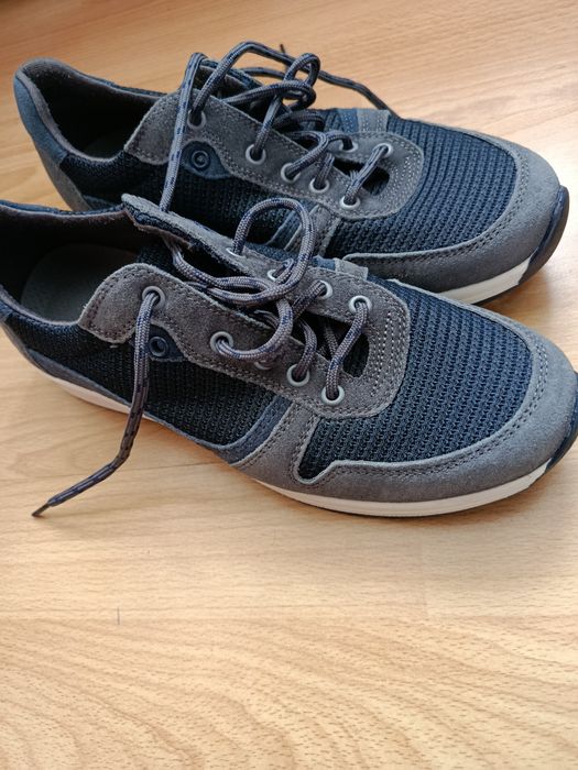 Sprzedam buty sportowe rozm.41.  wojskowe.