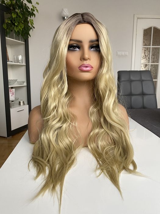 Peruka blond fale odrost 70 cm HIT