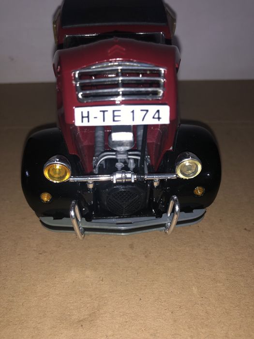 Citroen 2cv da solido 1:17