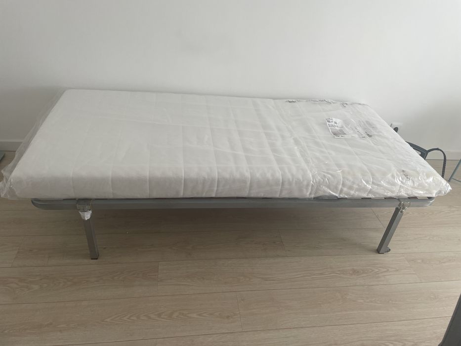 Colchao e cama sommier
