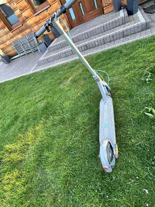 Hulajnogę elektryczną Motus scooty 10