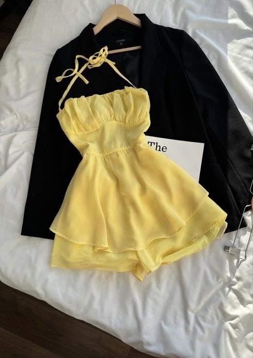 Шикарний жовтий  ромпер, розмір М