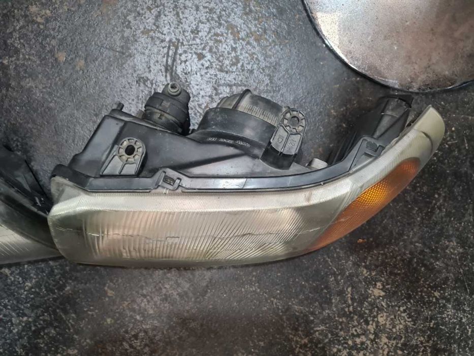 Farois esq e drt Land Rover Freelander usados