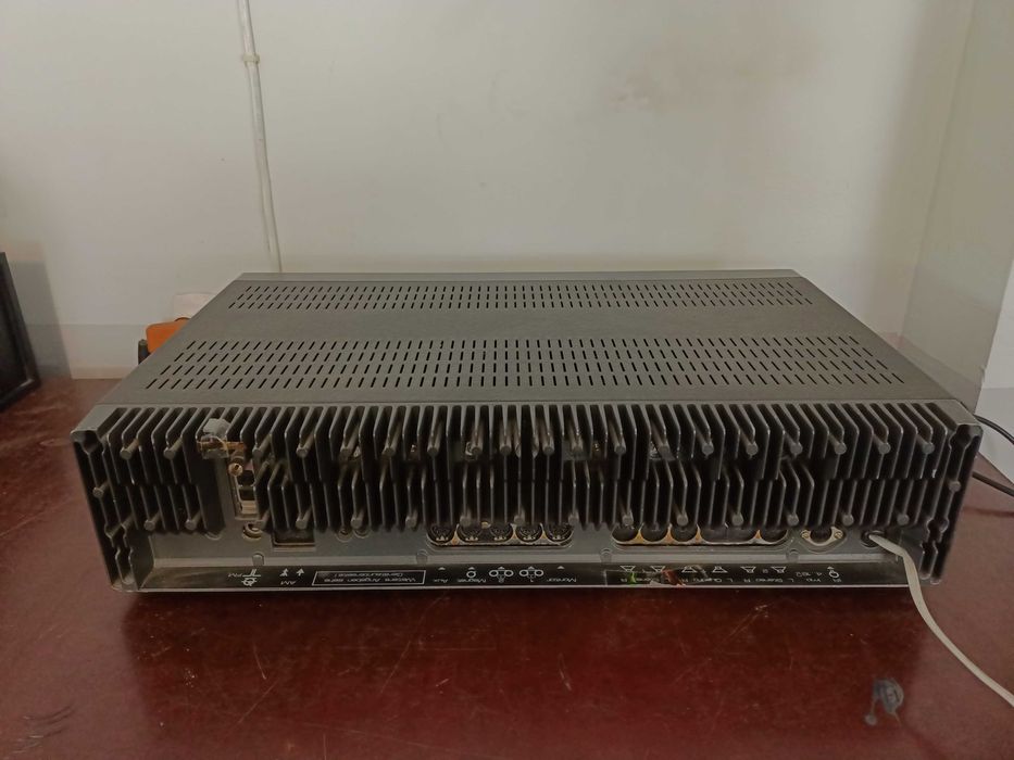 Saba 9240 electronics amplituner