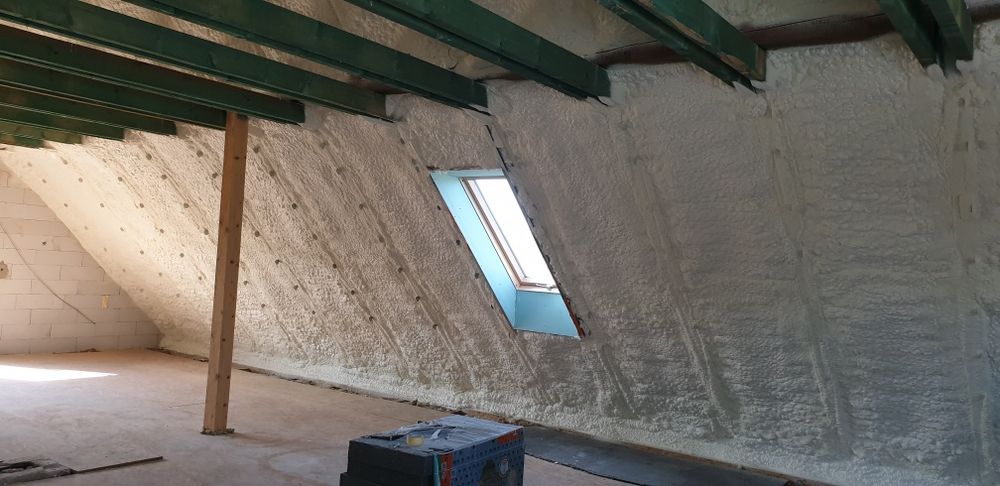 Ociepenie z piany pur, docieplanie stropy dachy ,ocieplanie pianą