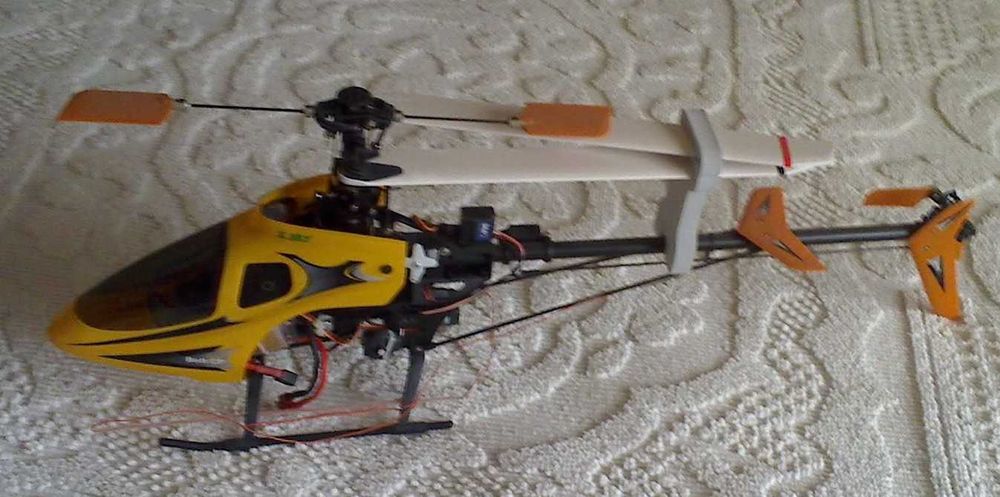 Helicópetro eléctrico Belt CP quase completo