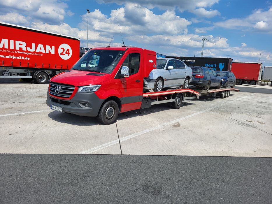 Transport samochodów laweta  Niemcy Włochy Belgia Holandia Litwa