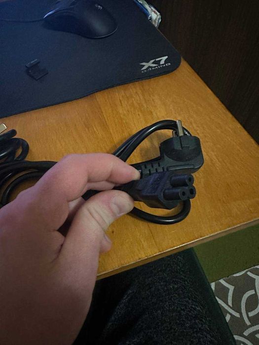 Кабели для блоков питания ноутбуков