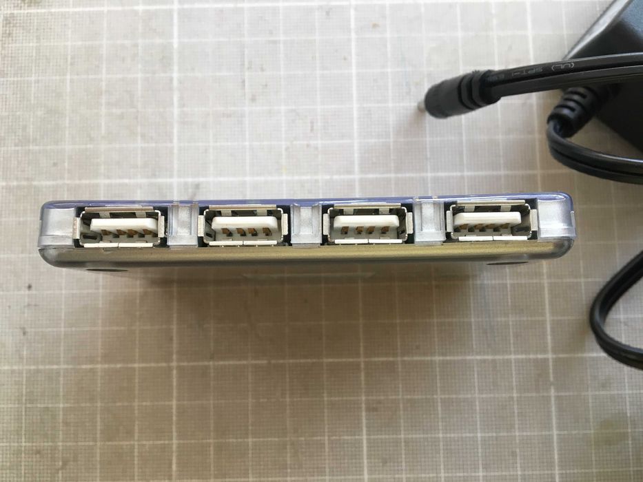 HUBs - Leitor de portas USB + Carregador "CASIO"