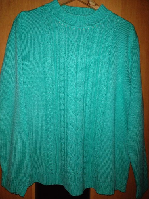 Sweterek z perełkami rozmiar 3xl.