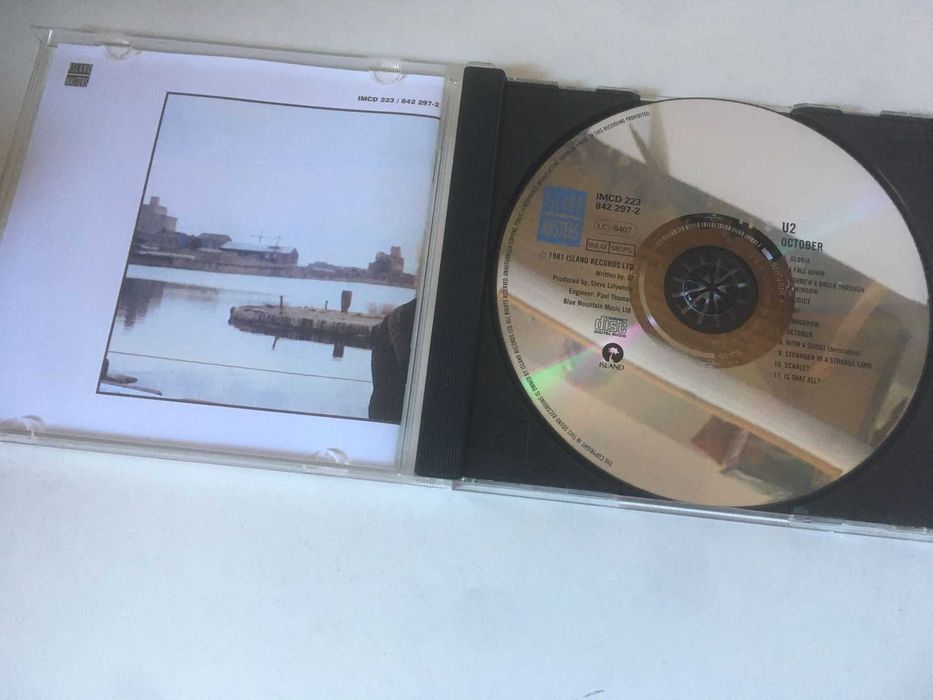 CD - U2: October