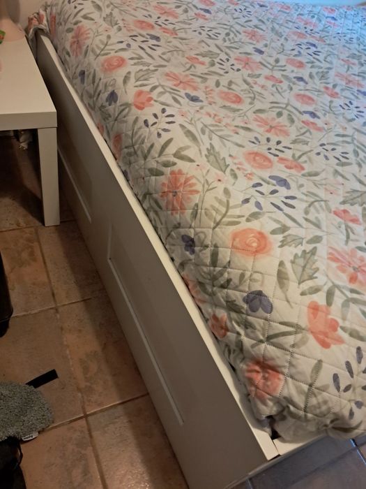 Cama casal  Branca Ikea  Gama Malm