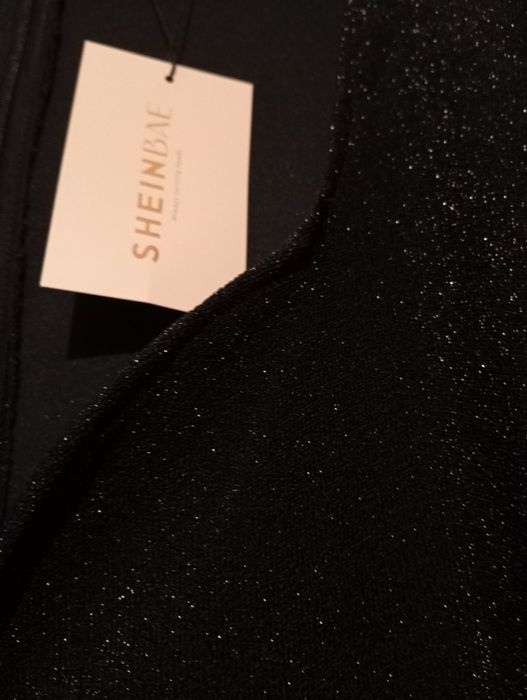 Вечірня сукня- сяюча рибка