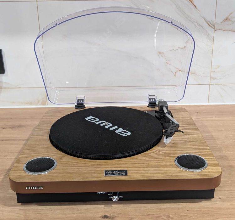 Gira Discos AIWA (vinil - radio - USB - como novo c/garantia)