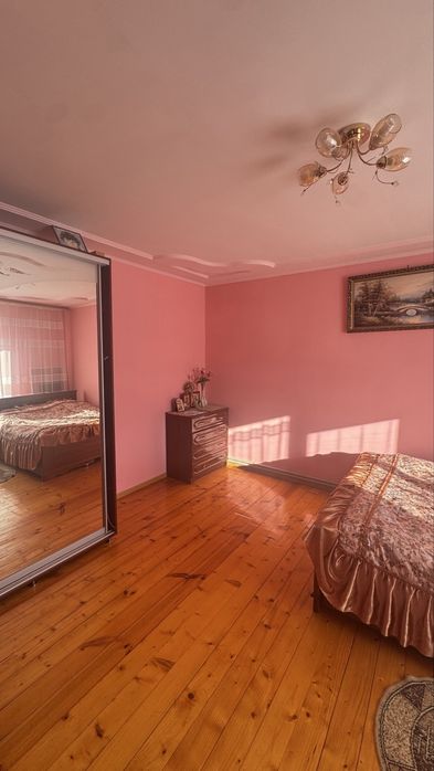 Продаж комерційного об’єкта з житловим будинком у м. Острог