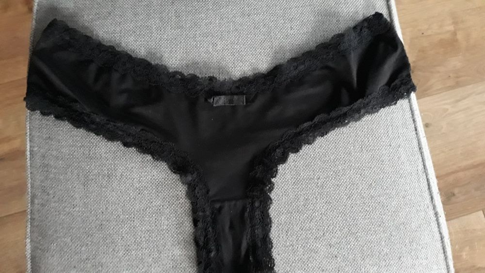 Czarne majtki stringi brazyliany rozmiar L/XL niski stan