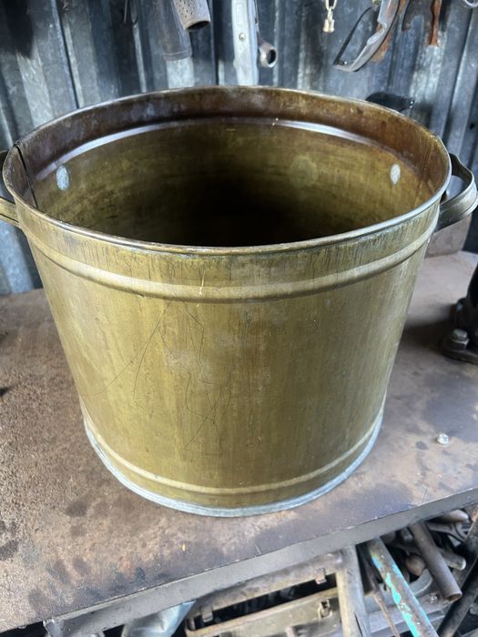 Кастрюля чавун   алюминий и латунь 10-230 л