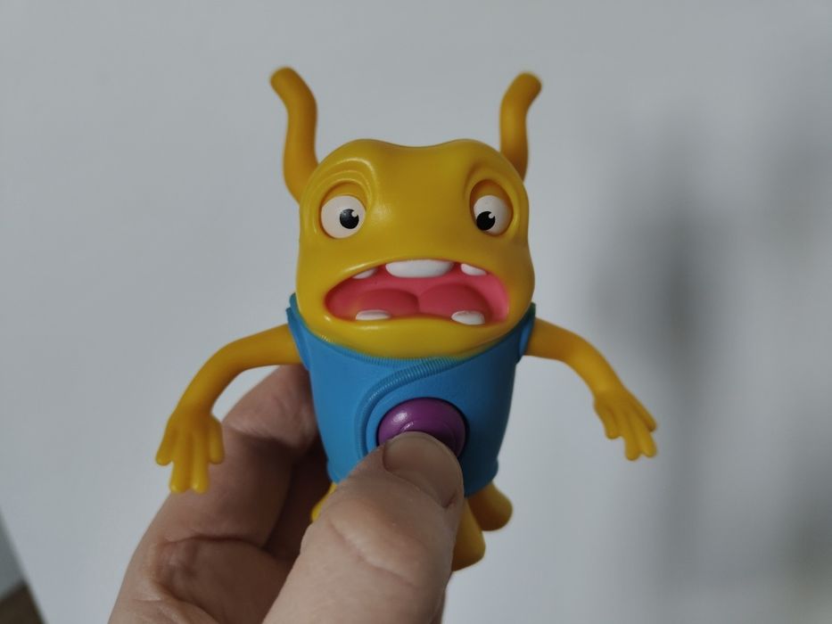 Trzy figurki z happy meal Mc Donalds