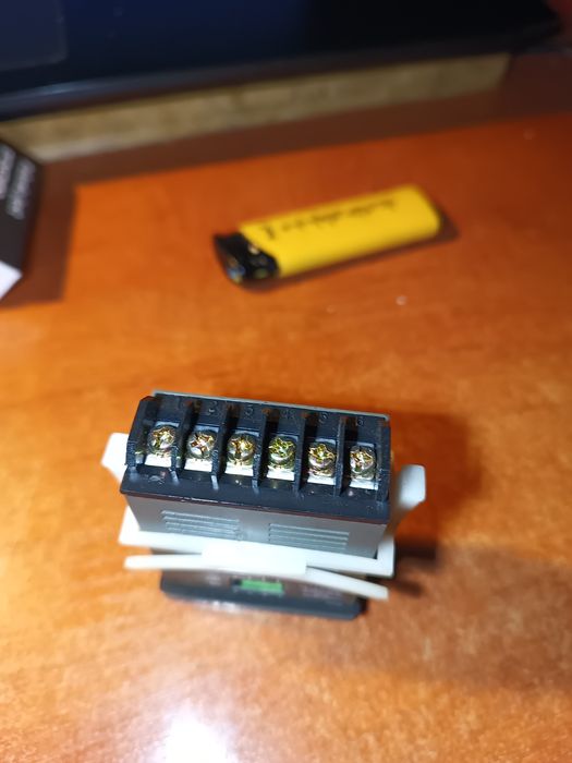 Licznik godzin pracy LCD 6-cyfrowy Crouzet