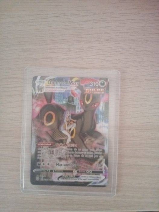 Carta Umbreon VMax