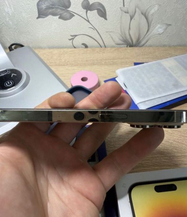 Sprzedam iPhone 14 pro akb 87%