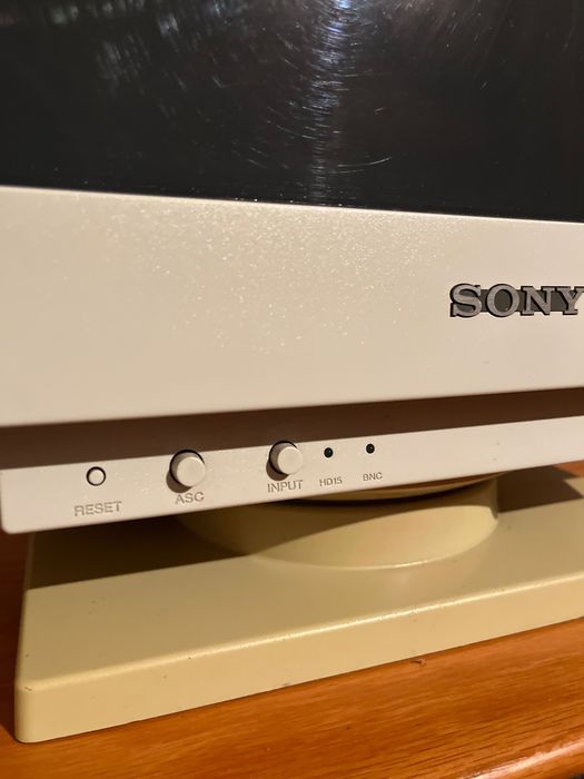 Monitor Sony FD Trinitron 19" GDM-F400T9 Retro Gaming / Retro Computing