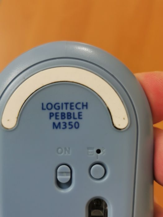 Миша Logitech Pebble Mouse M350