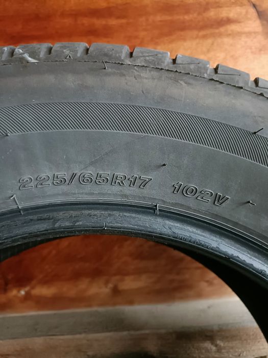 Opony letnie Bridgestone 225/65/17 . Cena za 4 sztuki 2020 rok.