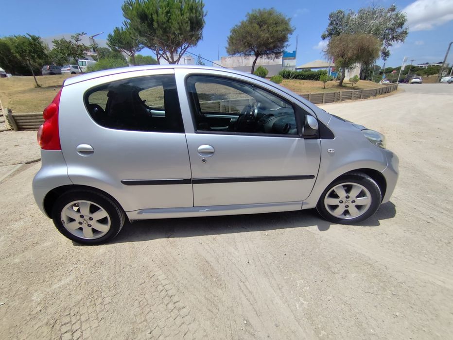 Peugeot 107 Cinza