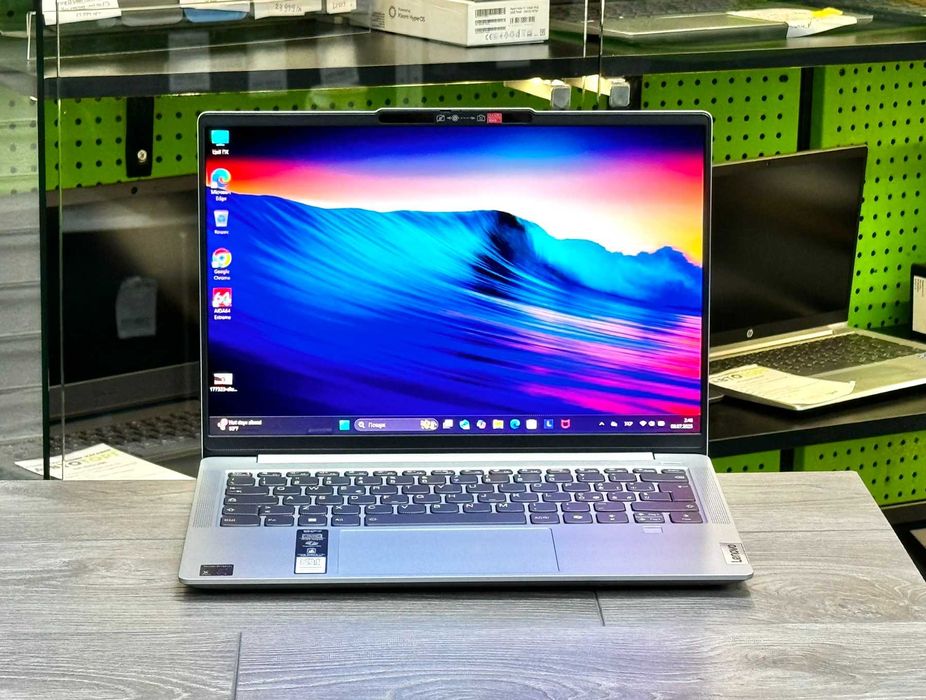 Ексклюзив! OLED / Lenovo Slim 5 14Q8X9 / Snapdragon / Стан нового!