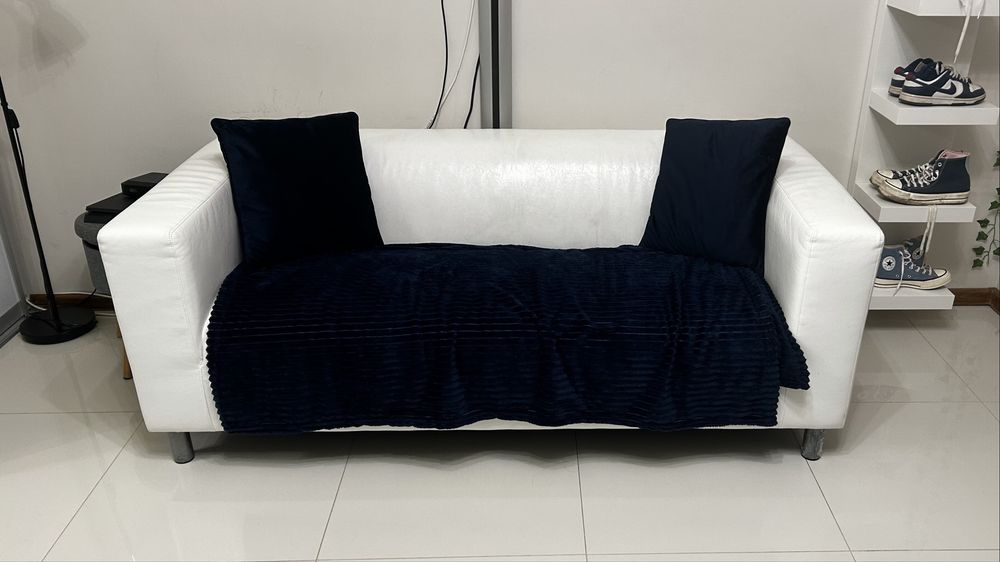 sofa biała ikea model KLIPPAN
