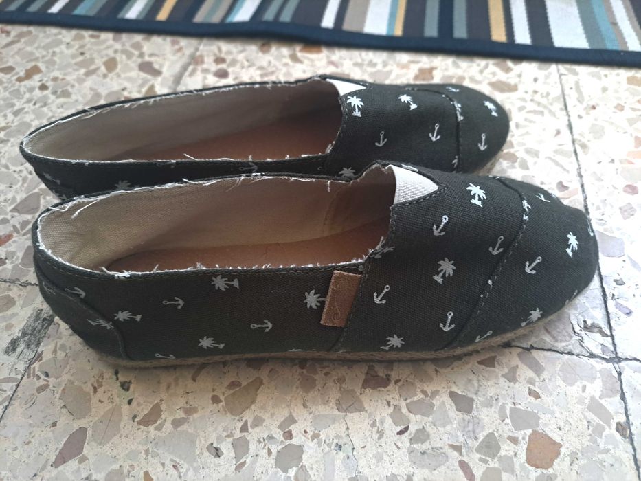 Sapatos por estrear verde escuro 35