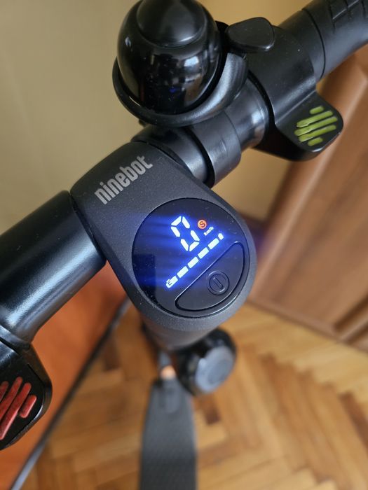 Електросамокат Ninebot e22
