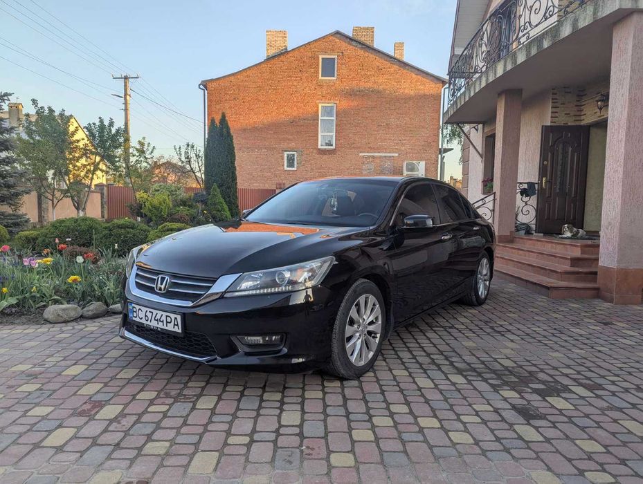 Honda Accord EX-L 2.4 2013, автомат – гарний стан